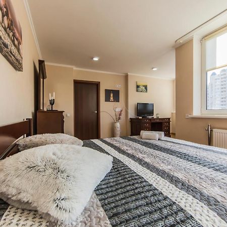 Super Comfort Flat For You Near The Metro. Kijów Zewnętrze zdjęcie