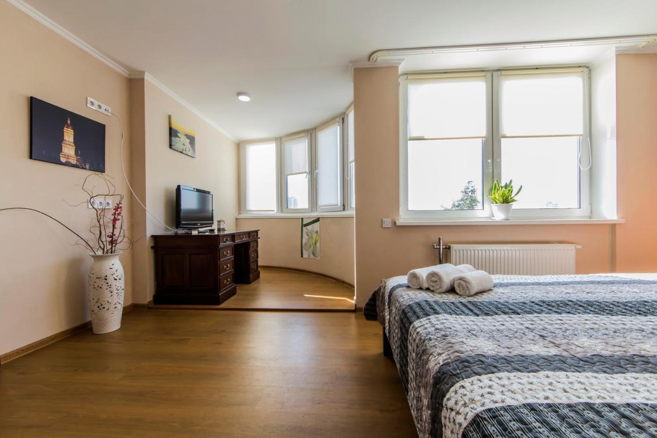 Super Comfort Flat For You Near The Metro. Kijów Zewnętrze zdjęcie
